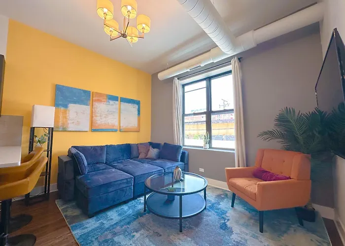 Mccormick Place 3Br/2Ba With Optional Parking On State Street
